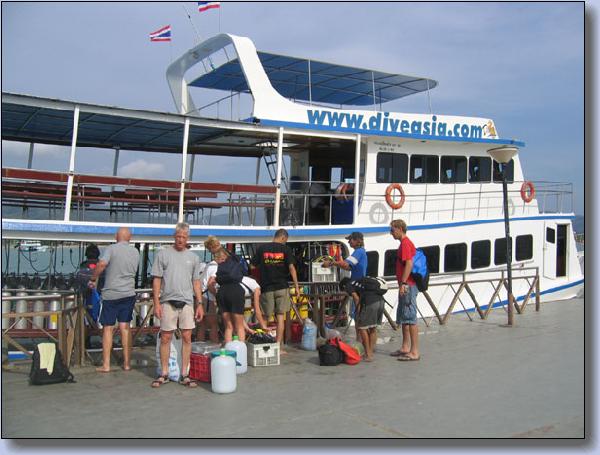 058. Foran dive Asia baaden.jpg